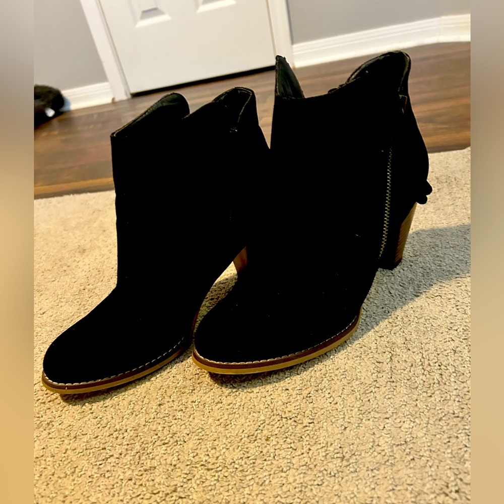 Mid heel, black suede Booties - Leila Stone